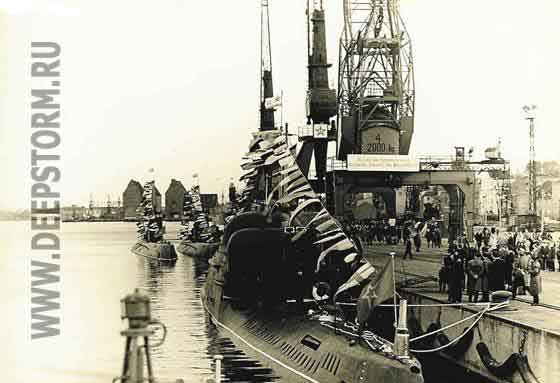 Подводные лодки С-142, С-159, С-264
