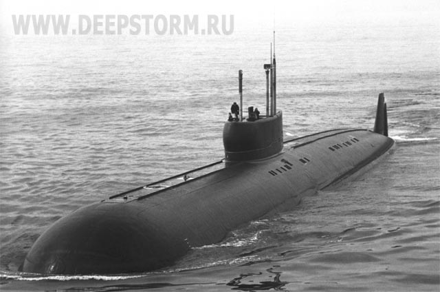 Радиоуправляемая подводная лодка Submarine, плавает под водой, на пульте управления, 9.5х7.5х5 см