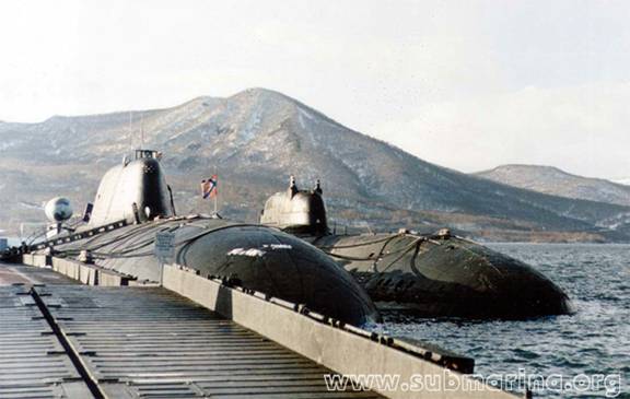 Подводные лодки К-322 и К-507