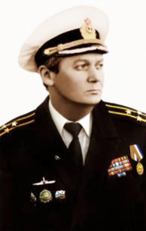 Командир экипажа кап.1р. Сибиряков К.А.